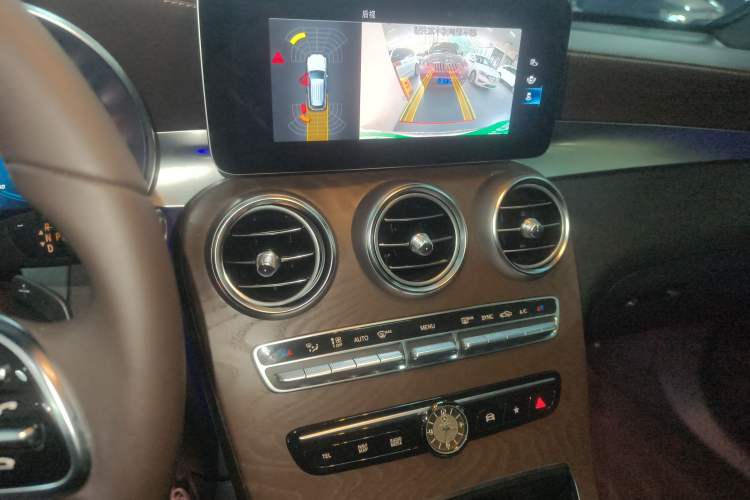 Used Mercedes-Benz GLC 2020 GLC 300 L 4MATIC Dynamic Edition
