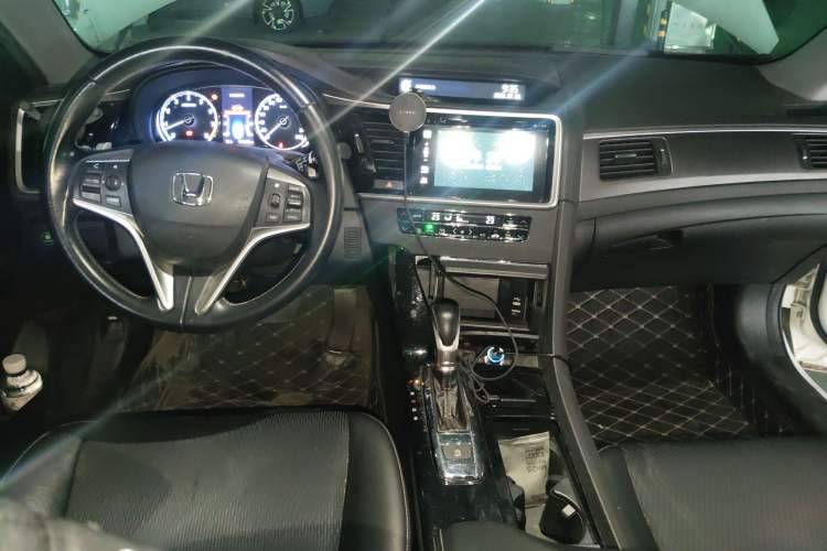 Used Honda Spirior 2017 2.0L Classic Edition Center Console