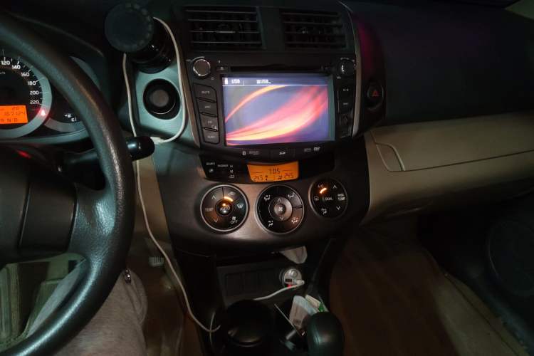 Used Toyota RAV4 2013 Special Edition 2.0L Automatic Classic
