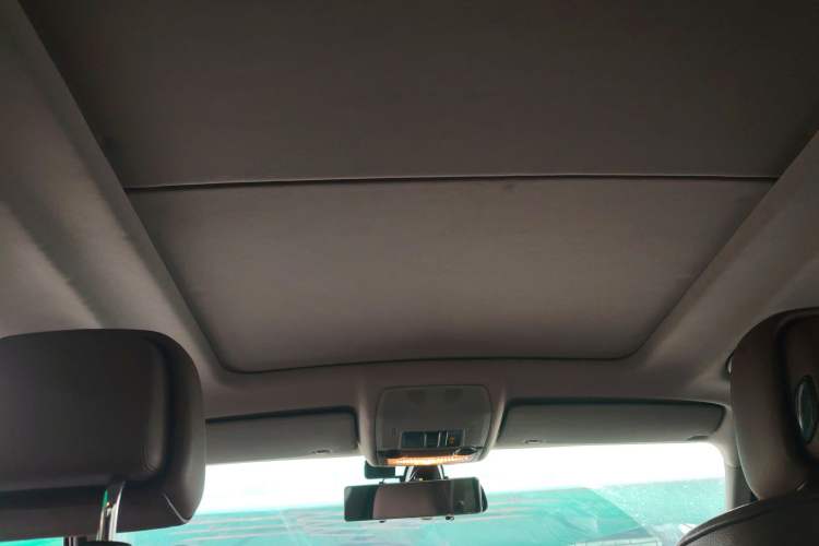 Used BMW X5 2011 xDrive35i Leading Model Headliner