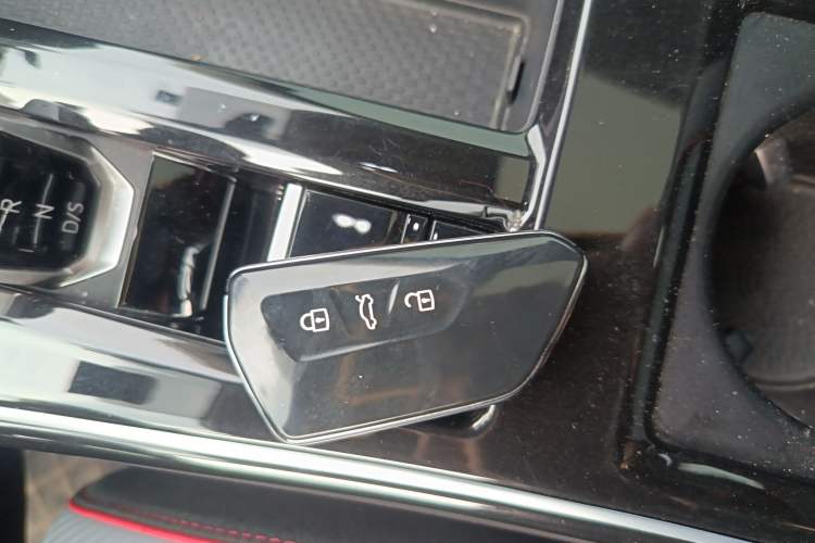 Used Volkswagen Lamando 2025 Lavida L 280TSI DSG Cool & Spicy Edition