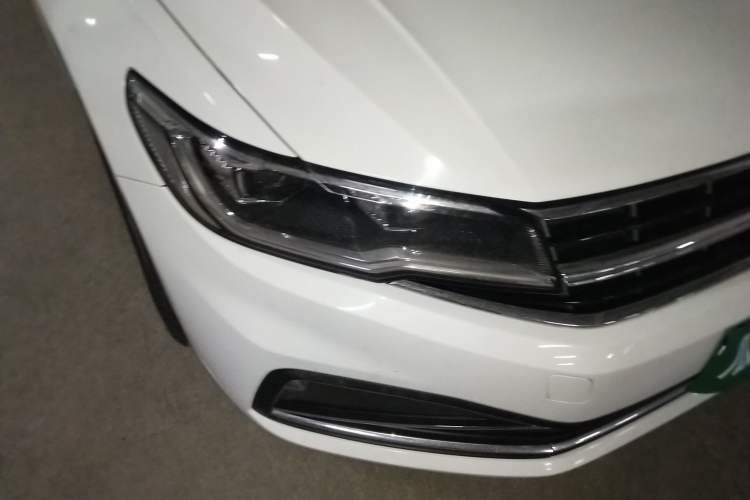 Used Volkswagen Bora 2021 1.5L Automatic Comfort Smart Connect Edition Right Front Headlight