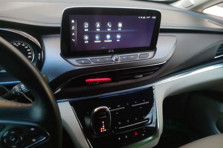 Used Buick GL8 2020 Land Business Class 652T Luxury Model
