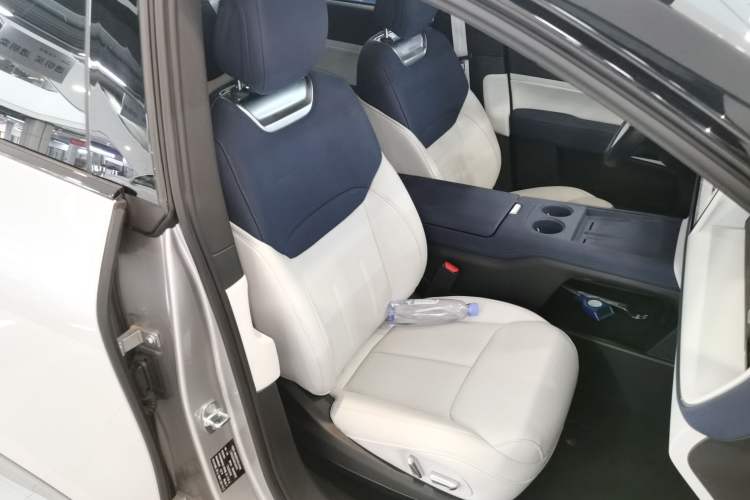 Used XPeng G6 2023 755 Ultra-Long Range Pro Right Front Seat