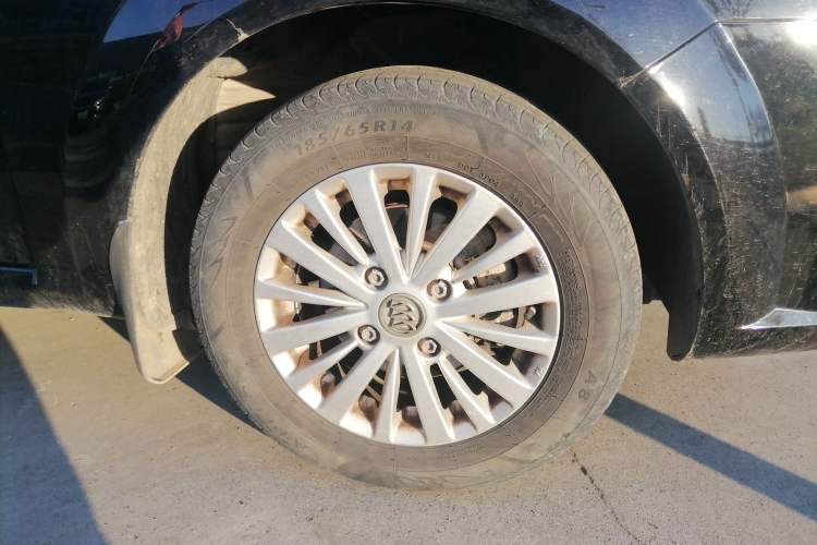 Used Buick Excelle 2015 1.5L Automatic Classic Model
