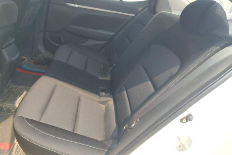 Used Hyundai Elantra (6th Generation / Lingdong) 2016 1.6L Automatic ZhiXuan – Elite Version Left Rear Seat