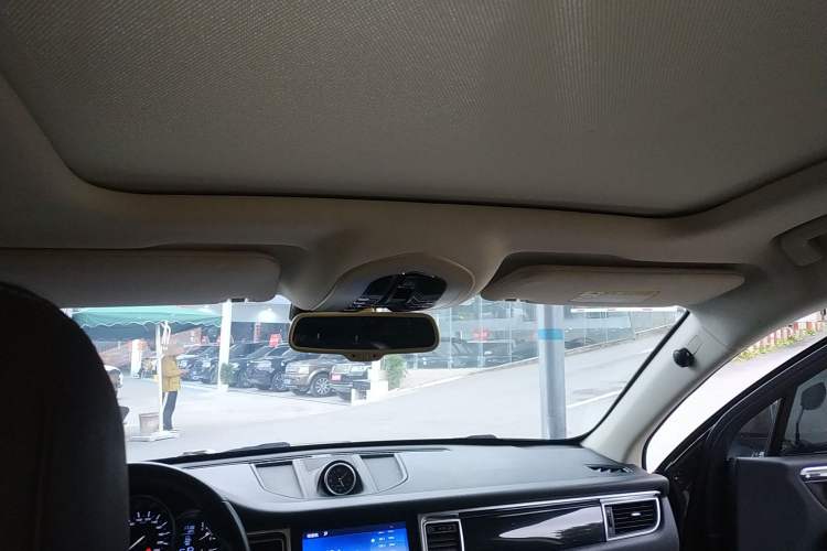 Used Zotye SR9 2017 2.0T Automatic Ultimate Edition
