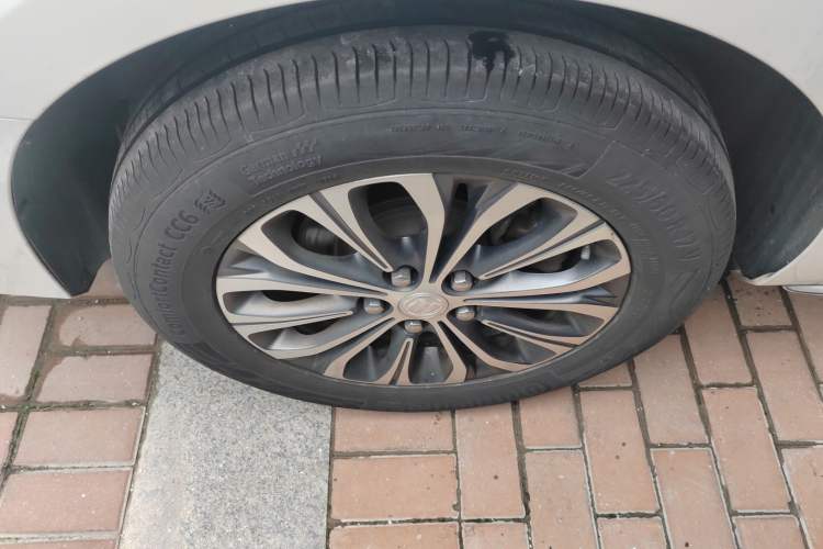 Used Buick GL8 2023 Land Executive Class Deluxe Model