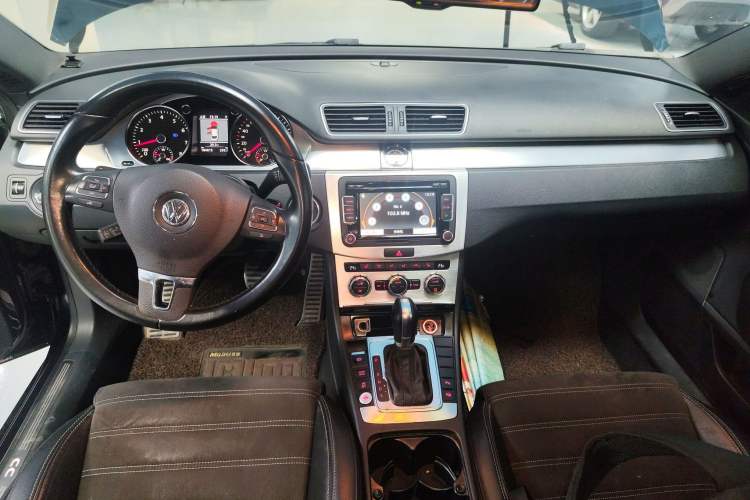 Used Volkswagen FAW-Volkswagen CC 2013 1.8TSI Luxury Model Audio And AC Panel