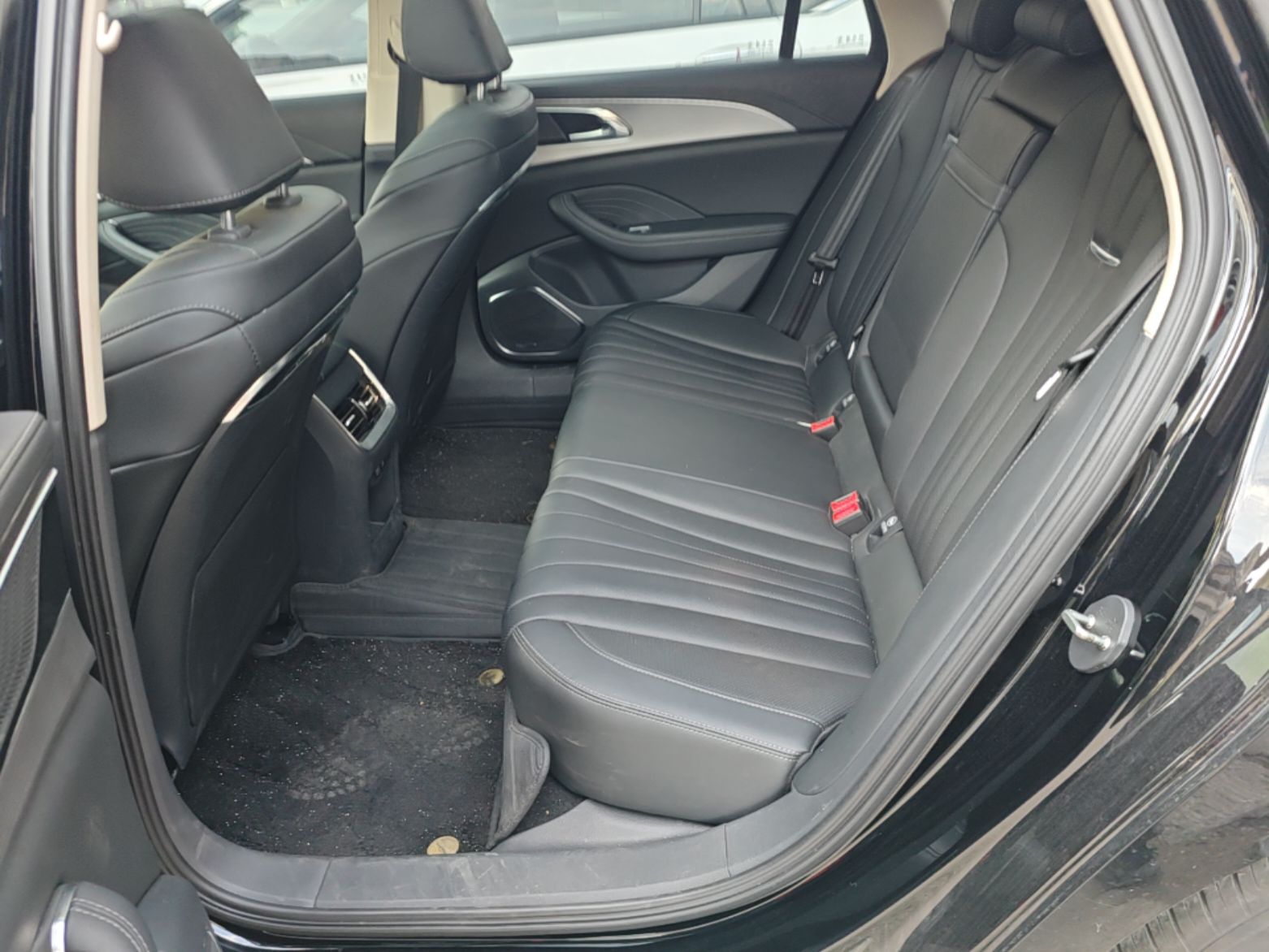 Hongqi H5 2024 1.5T DCT Smart Connect Flagship Edition - Chinese Trim Yun — снимка 20
