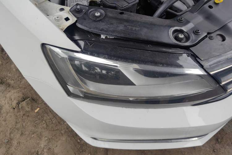 Used Volkswagen Sagitar 2015 1.6L Manual Comfort Model