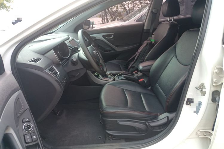 Used Hyundai Elantra (5th Generation / Langdong) 2016 1.6L Automatic Prestige Model
