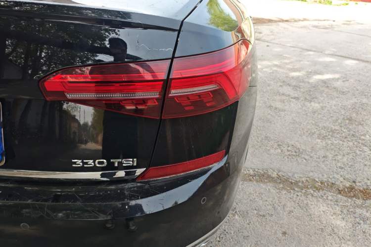 Used Volkswagen Passat 2019 330TSI Luxury Edition China VI Standard Right Rear Taillight