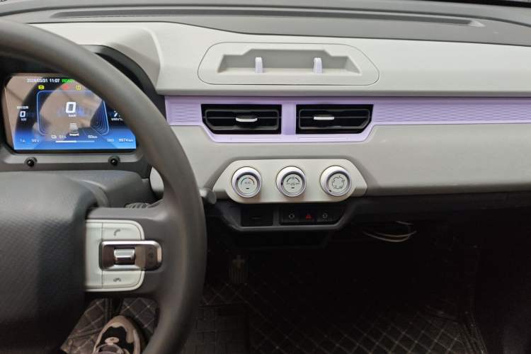 Used Chery QQ Ice Cream 2022 120km Conical Shape Lithium Iron Phosphate