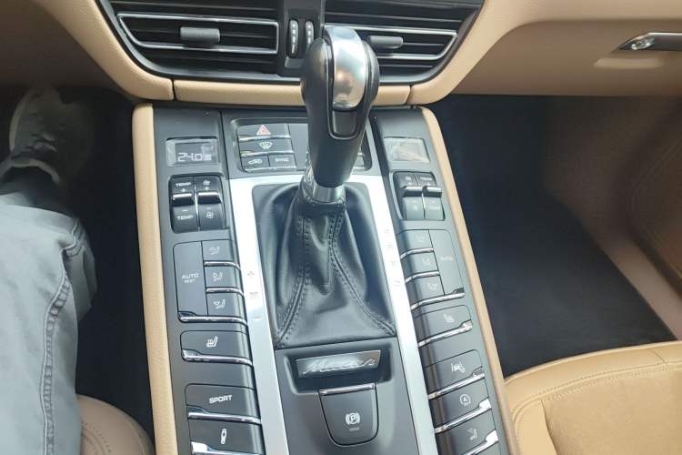 Used Porsche Macan 2020 Macan 2.0T Gear Lever