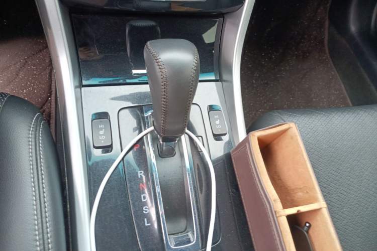 Used Honda Accord 2016 2.0L Elite Edition Gear Lever