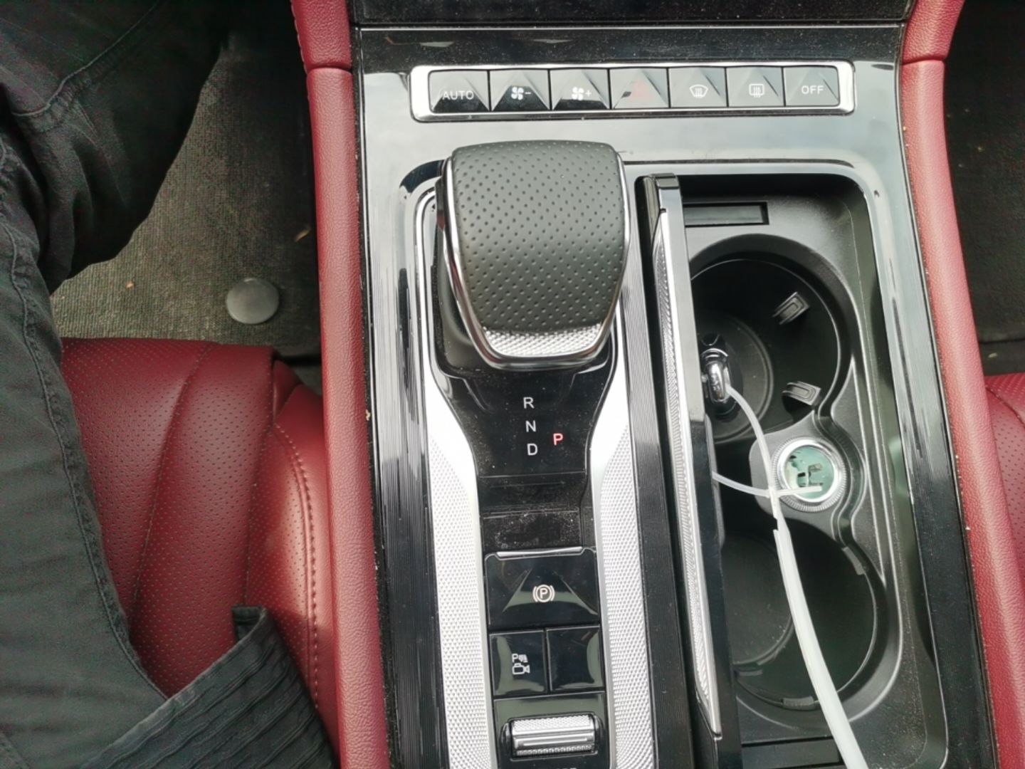Hongqi H5 PHEV 2025 130 Super Hybrid Version — снимка 16