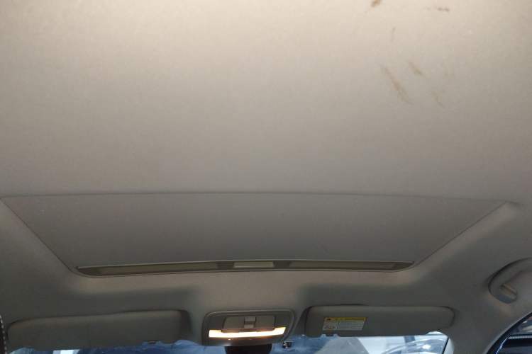 Used Roewe i6 2018 20T Automatic Internet ZhiZun Edition
