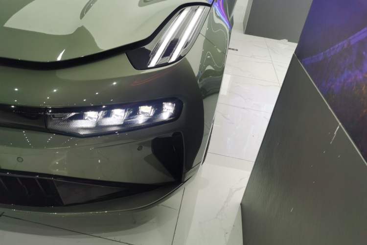 Used Zeekr 001 2024 YOU Edition 100 kWh All-Wheel Drive Left Front Headlight