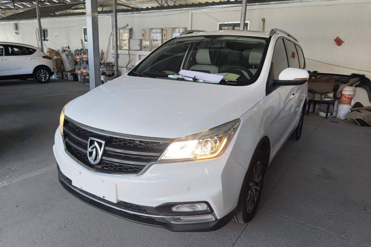 Used Baojun 730 2019 1.5T Manual Fashion Model 7-seater China VI