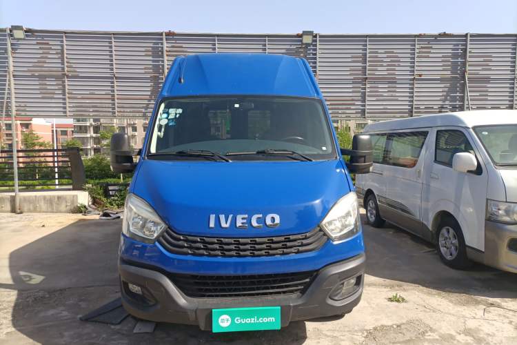 Used Iveco Eurocargo 2021 2.0T Manual Super Rui Short Wheelbase High-Roof Manual Door F1A
