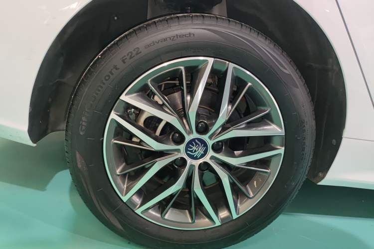 Used BYD Qin PLUS 2024 Honor Edition EV 420KM Leading Model