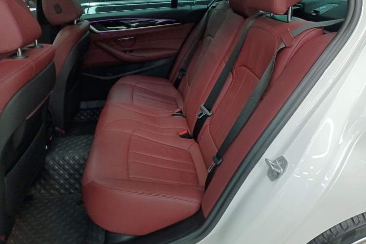 Used BMW 5 Series 2020 530Li Leading Model M Sport Package Left Rear Seat