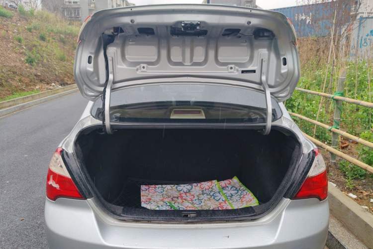 Used Venucia D50 2013 1.6L Manual Fashion Edition Trunk