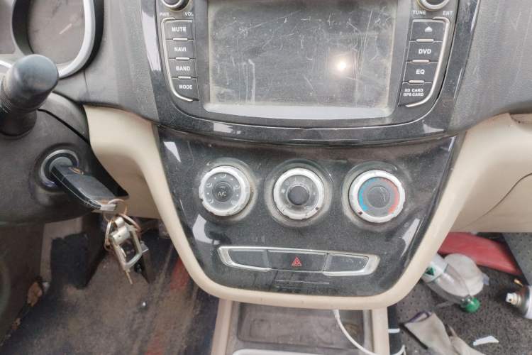 Used Jinbei 750 2015 1.5L Comfort Model Audio And AC Panel