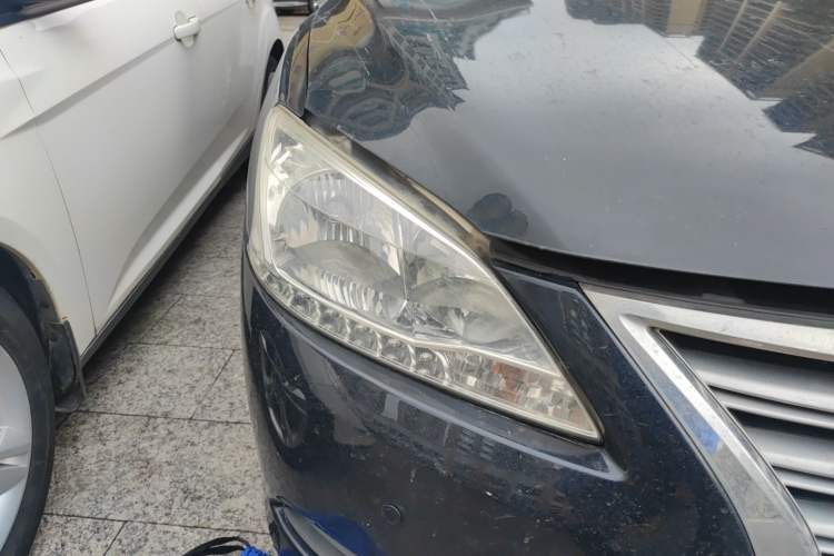 Used Nissan Sylphy 2012 1.6XE CVT Comfort Edition Right Front Headlight