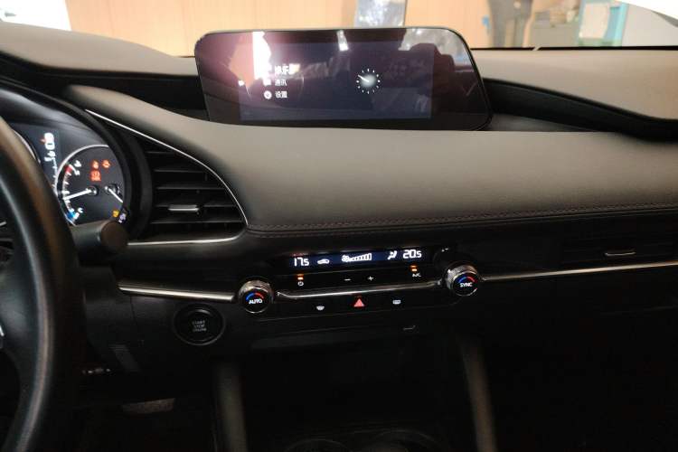Used Mazda 3 Axela 2021 2.0L Automatic Zhiyao Edition Audio And AC Panel