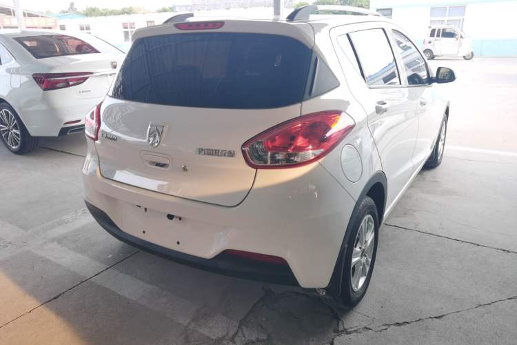 Used Baojun 310 2016 1.2L manual Comfort trim level

