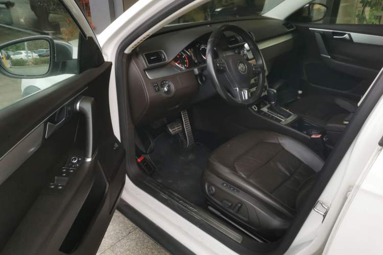 Used Volkswagen Magotan 2012 Travel Edition 2.0 TSI 4x4 Comfort Version
