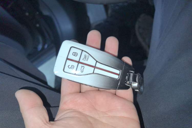 Used Hongqi HS5 2022 Revised Version 2.0T Smart Connect Flagship Edition Interior 1