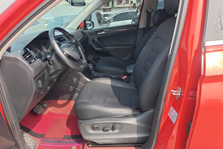 Used Volkswagen Tiguan L 2017 330TSI Automatic Two-Wheel Drive Flagship Edition Left Front Seat