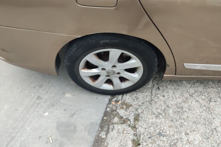 Used Dongfeng Aeolus A60 2012 1.6L Automatic Luxury Version