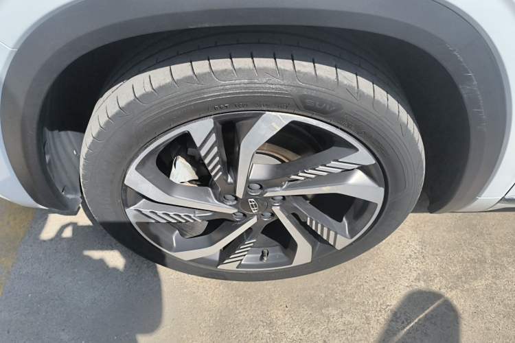 Used Geely Auto Monjaro L 2021 2.0TD DCT EVO Two-Wheel Drive Smart Luxury Version Left Front Wheel Hub