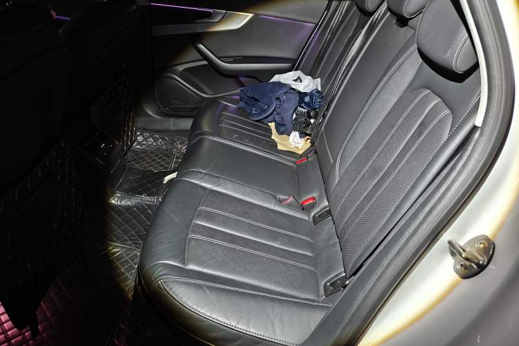 Used Audi A4L 2020 40 TFSI Luxury Dynamic Model
