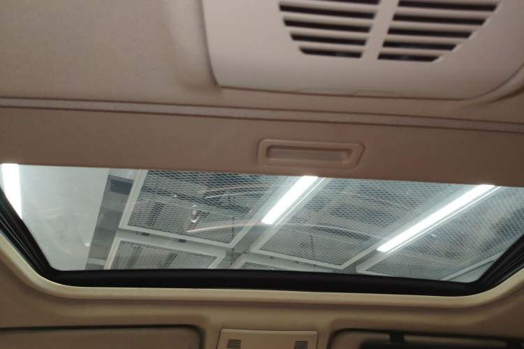 Used BMW 3 Series 2005 320i Fashion Model Headliner