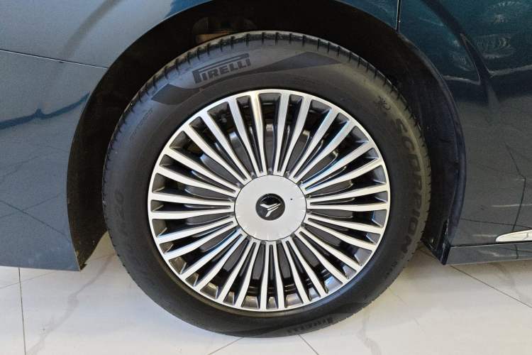 Used VOYAH Dream 2025 PHEV Four-Wheel-Drive Flagship Kunpeng Edition
