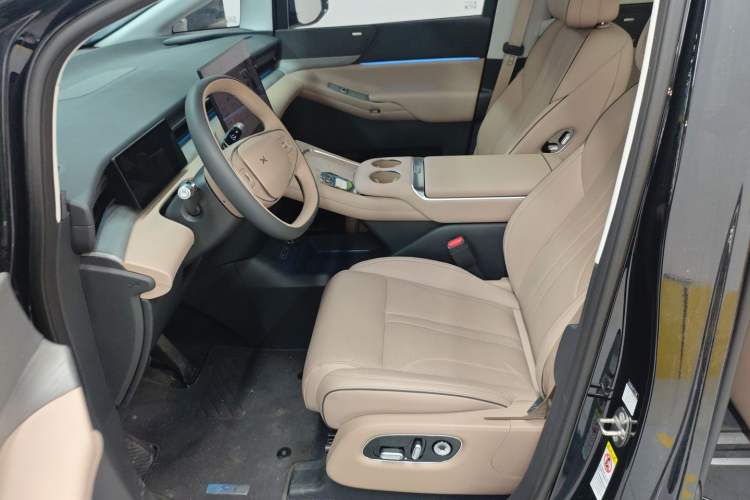 Used XPeng X9 2025 740 Ultra-Long Range Max
