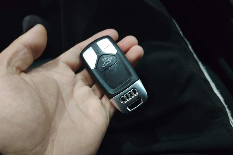 Used Audi A4L 2023 40 TFSI Fashion Dynamic Model
