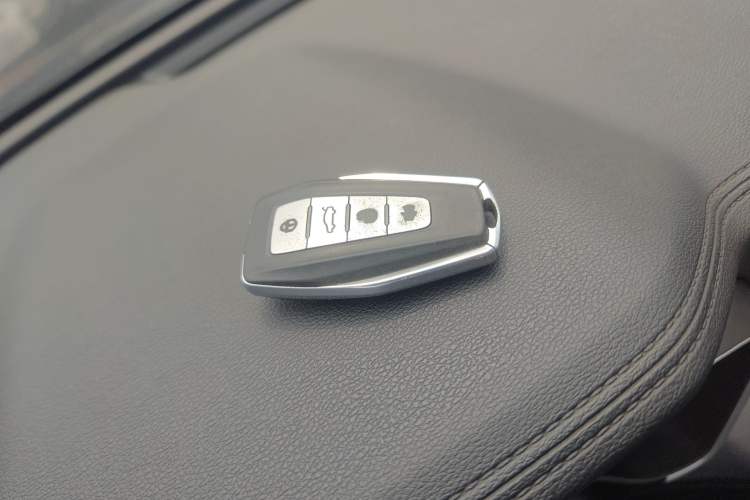 Used Geely Auto Vision X6 2020 1.4T Manual Luxury Model
