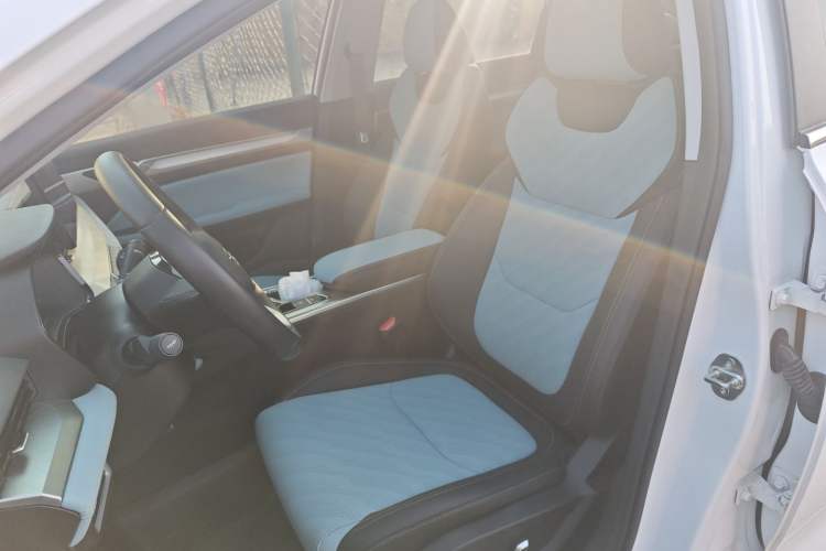 Used Geely Auto Emgrand L 2022 1.4T CVT Ultimate Model
