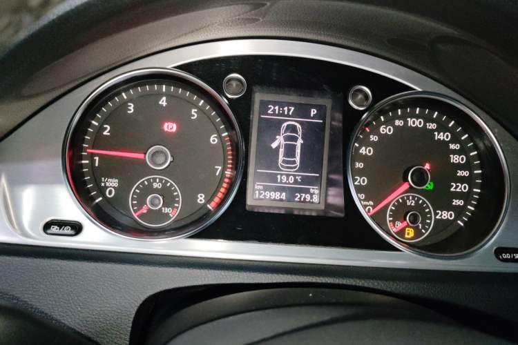 Used Volkswagen FAW-Volkswagen CC 2016 1.8TSI Prestige Model Instrument Cluster