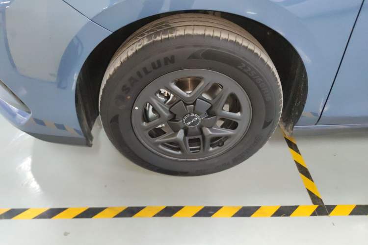 Used BYD Seal 05 DM-i 2026 DM-i 128KM Luxury Edition Left Front Wheel Hub