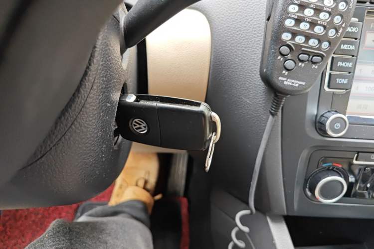 Used Volkswagen Sagitar 2012 1.6L Automatic Comfort Edition Vehicle Key