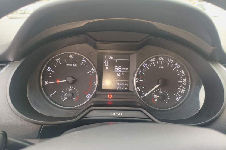 Used Skoda Octavia 2015 1.6L Manual Yijie Edition
