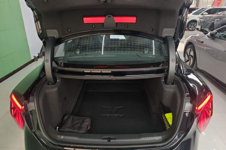 Used Hongqi EH7 2025 600 Smart Selection Edition
