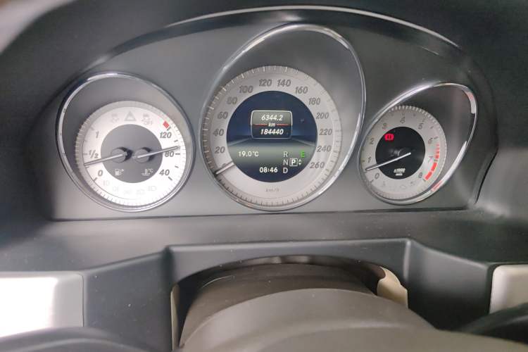 Used Mercedes-Benz GLK-Class 2013 GLK 300 4MATIC Dynamic Sunroof Model